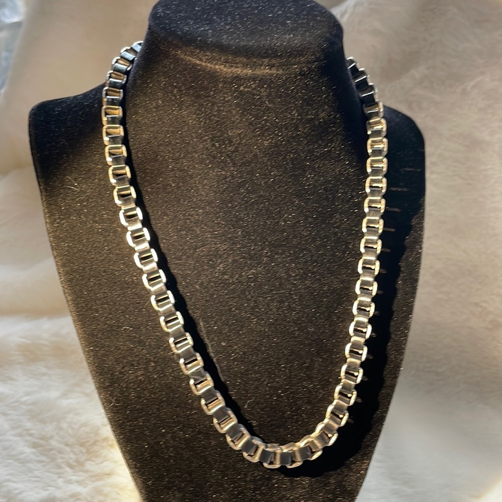 Custom designed stainless steel chain